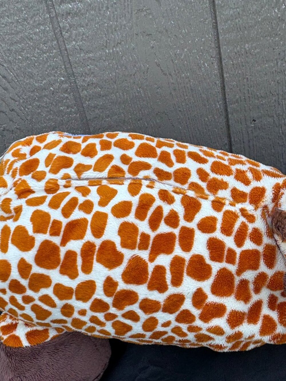Stuffies Sky The Giraffe Plush Toy Stuffed Animal Plush Hidden Pockets 22" 2011 - Picture 11 of 11